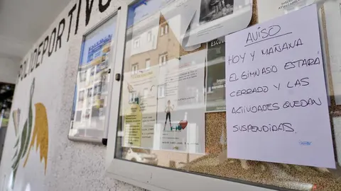 El dolor es palpable en cada rincón de la localidad. En bares, plazas y calles, el sentimiento es el mismo: incredulidad, tristeza y rabia ante un destino que muchos creían superado tras el cierre progresivo de las explotaciones mineras en León y Asturias. Fotos: Campillo