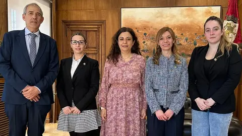 Reunión del Ayuntamiento de León con la Cofradía de María del Dulce Nombre.