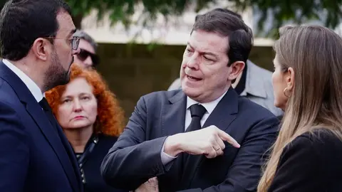 El obispo de León, Luis Ángel de las Heras, preside el funeral de los cuatro mineros del municipio de Villablino muertos en la mina de Cerredo en Degaña (Asturias), al que asistirá, entre otros, la ministra para la Transición Ecológica y el Reto Demográfico, Sara Aagesen. Foto: Campillo.