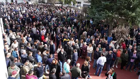 El obispo de León, Luis Ángel de las Heras, preside el funeral de los cuatro mineros del municipio de Villablino muertos en la mina de Cerredo en Degaña (Asturias), al que asistirá, entre otros, la ministra para la Transición Ecológica y el Reto Demográfico, Sara Aagesen. Foto: Campillo.