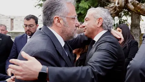 El obispo de León, Luis Ángel de las Heras, preside el funeral de los cuatro mineros del municipio de Villablino muertos en la mina de Cerredo en Degaña (Asturias), al que asistirá, entre otros, la ministra para la Transición Ecológica y el Reto Demográfico, Sara Aagesen. Foto: Campillo.