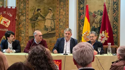 La Casa de León de Madrid recibe al Heraldo de León en el primer acto oficial desde su lanzamiento. heraldodeleon.es nace 
