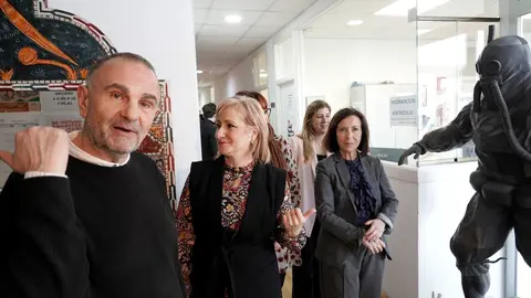 La consejera de Industria, Comercio y Empleo, Leticia García, visita el Centro de Artesanía de Castilla y León con motivo de la celebración de los ''Días Europeos de la Artesanía''. Foto: Miriam Chacón.