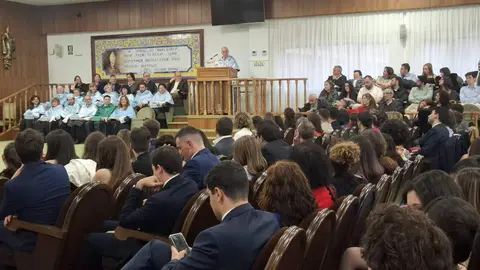 El Aula Magna de San Isidoro ha acogido este viernes el solemne acto de graduación de la Facultad de Filosofía y Letras de la Universidad de León en el que se ha puesto de manifiesto el papel clave de las Humanidades en un mundo cada vez más tecnológico.