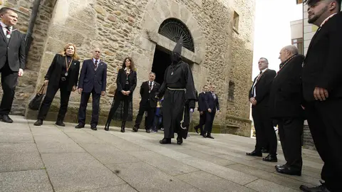 Ponferrada inicia su Semana Santa con la salida del Nazareno Lambrión Chupacandiles, que anuncia la llegada de la Semana de Pasión. Foto: César Sánchez.