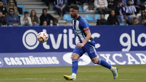 La Ponferradina hace los deberes ante el Real Unión. El equipo berciano cumple en El Toralín. Fotos: SDP