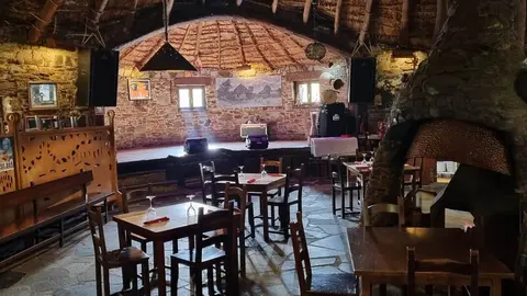 Miguel Ángel Corullón y Paty Prieto, el alma de este clásico de la hostelería berciana, cierra sus puertas tras un cambio en el modelo de gestión.