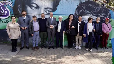 Hace 600 años que el pueblo gitano llegó a la península y en León este 8 de abril han recordado su memoria y la necesidad de seguir trabajando por la integración. Fotos: Campillo | Ayto León