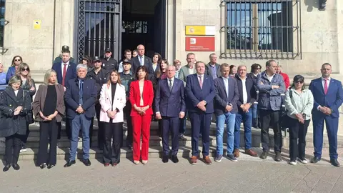 La ministra de Igualdad, Ana Redondo, encabeza en León el acto en memoria de la mujer asesinada en Las Palmas; ya son ocho las víctimas en lo que va de 2025.