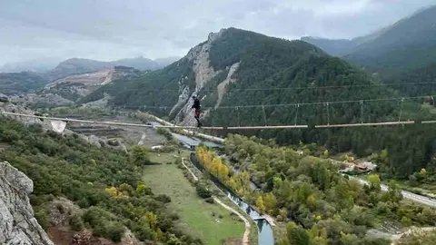 Imagen de actividades de aventura en la naturaleza.