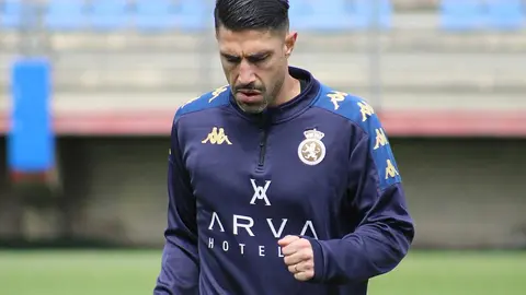 La plantilla de la Cultural, este lunes, en su regreso a los entrenamientos. Fotos: CyDLeonesa
