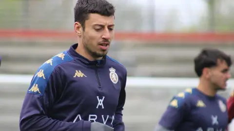 La plantilla de la Cultural, este lunes, en su regreso a los entrenamientos. Fotos: CyDLeonesa