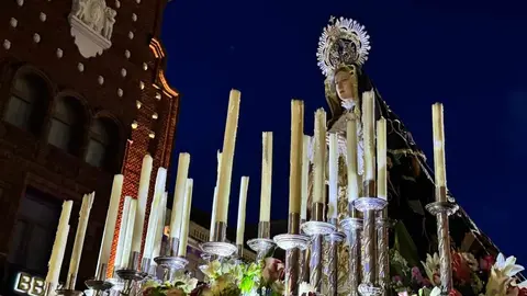 La Cofradía del Santo Cristo del Perdón sacó este martes a las calles de la ciudad de León la Procesión del Perdón que, a pesar de haber mantenido la esperanza hasta el último momento, estuvo protagonizada por la libertad condicional de un hombre ante la ausencia de indulto concedido por el Consejo de Ministros. Foto: Silvia García