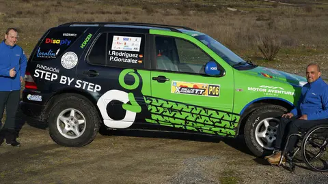 Pedro González (D), e Iván Rodríguez (I), corredores del campeonato de España de rallyes todo terreno en la categoría de regularidad. Foto: César Sánchez.