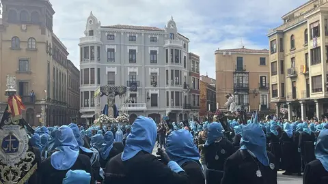 Procesión del Santo Cristo de la Bienaventuranza este Jueves Santo en León. Foto: Ayuntamiento de León.