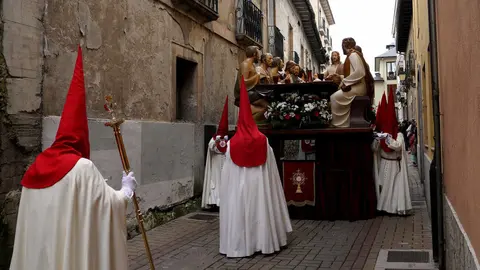 Procesión de la Santa Cena con la liberación de un preso. Foto: César Sánchez.