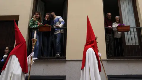 Procesión de la Santa Cena con la liberación de un preso. Foto: César Sánchez.