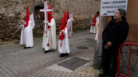 Procesión de la Santa Cena con la liberación de un preso. Foto: César Sánchez.