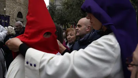Procesión de la Santa Cena con la liberación de un preso. Foto: César Sánchez.