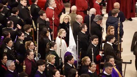 Celebración del acto del Desenclavo de Cristo tras la suspensión de la procesión organizada por la Cofradía del Santo Cristo del Desenclavo. Foto: Campillo.