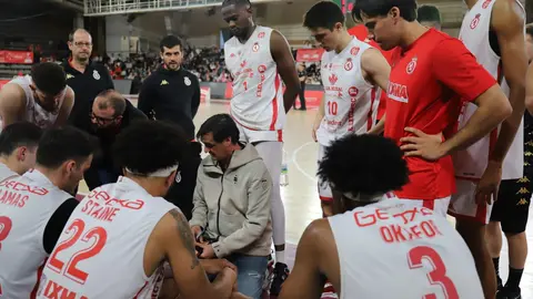 Cultural y Ponferradina se han medido en un derbi con mucha carga deportiva en el Palacio de los Deportes de León. Fotos: Isaac Llamazares