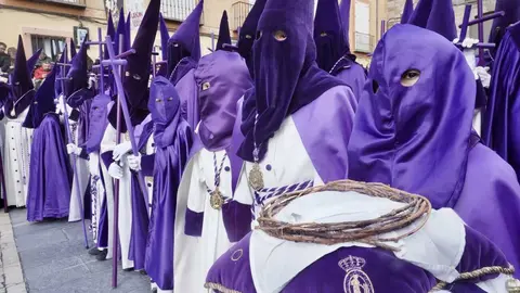 Acto central de la Procesión del Encuentro organizada por la Real Hermandad de Jesús Divino Obrero. Foto: Campillo.