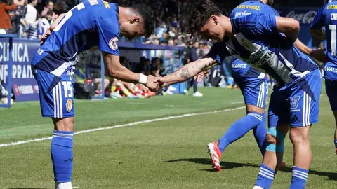 Ponferradina y Osasuna B viven un duelo de altura en El Toralín. Un partido con mucho ambiente en la grada y sensación de gran cita.