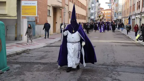 Acto central de la Procesión del Encuentro organizada por la Real Hermandad de Jesús Divino Obrero. Foto: Isaac Llamazares.