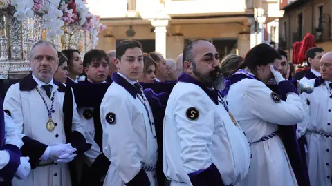 Acto central de la Procesión del Encuentro organizada por la Real Hermandad de Jesús Divino Obrero. Foto: Isaac Llamazares.