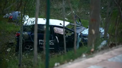 Dos policías heridos en un accidente de tráfico Foto Campillo (4)
