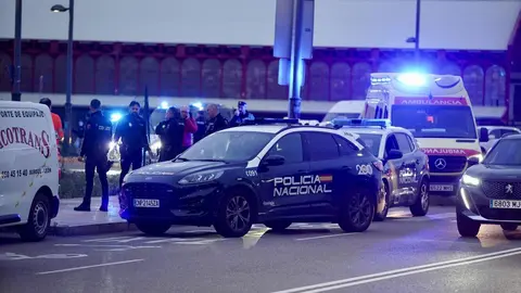 Dos policías heridos en un accidente de tráfico Foto Campillo (5)