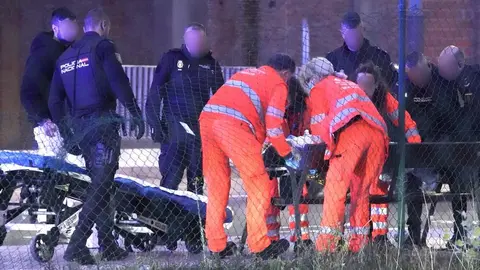 Dos policías heridos en un accidente de tráfico Foto Campillo (6)