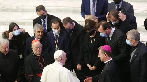 Luto por la muerte del Papa Francisco, el pontífice que recibió a Cultural y Ponferradina (4)