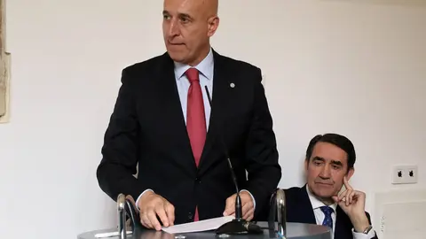 El director científico de Computación Cuántica de Google, Sergio Boixo recibe el premio Leonés del Año 2024. Fotos Peio García.