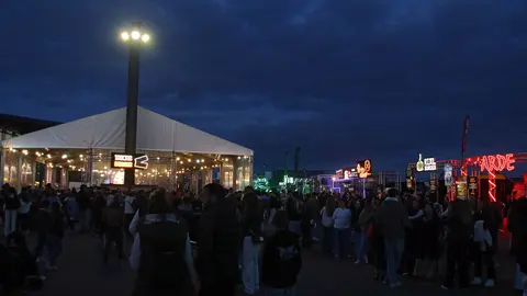 Miles de jóvenes participan en las actuaciones programadas por la Junta con motivo de la celebración del Día de la Comunidad. Foto: Peio García