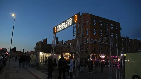 Miles de jóvenes participan en las actuaciones programadas por la Junta con motivo de la celebración del Día de la Comunidad. Foto: Peio García