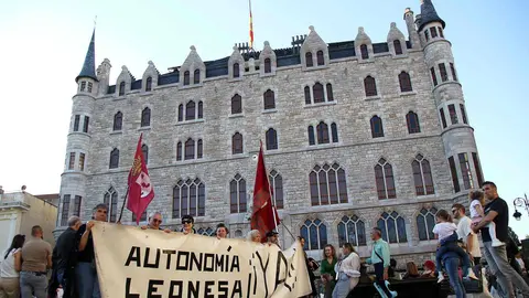 Homenaje a los héroes leoneses de la Guerra de Independencia Fotos Peio García (7)