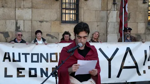 Homenaje a los héroes leoneses de la Guerra de Independencia Fotos Peio García (13)