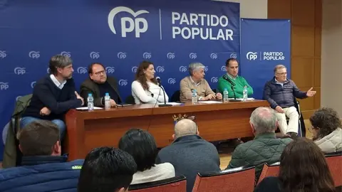Reunión con Ester Muñoz en La Bañeza.