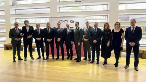 La empresa tecnológica Proconsi celebró este viernes una gala con motivo de su 35 aniversario que congregó a más de 700 personas en el Auditorio Ciudad de León entre autoridades, representantes empresariales, colaboradores y amigos que han acompañado a la compañía en su camino de más de tres décadas de innovación. Foto: Peio García