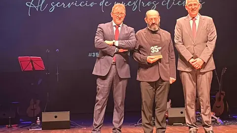 La empresa tecnológica Proconsi celebró este viernes una gala con motivo de su 35 aniversario que congregó a más de 700 personas en el Auditorio Ciudad de León entre autoridades, representantes empresariales, colaboradores y amigos que han acompañado a la compañía en su camino de más de tres décadas de innovación. Foto: Peio García