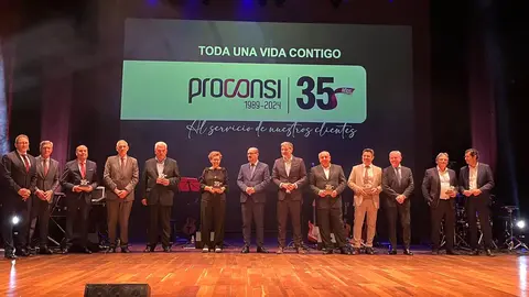 La empresa tecnológica Proconsi celebró este viernes una gala con motivo de su 35 aniversario que congregó a más de 700 personas en el Auditorio Ciudad de León entre autoridades, representantes empresariales, colaboradores y amigos que han acompañado a la compañía en su camino de más de tres décadas de innovación. Foto: Peio García
