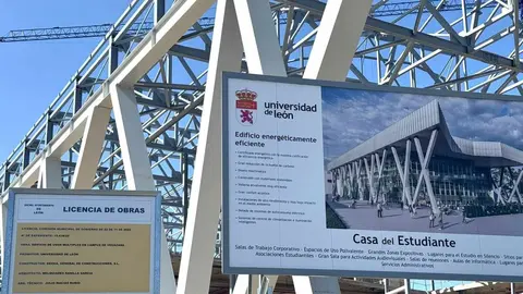La construcción del nuevo centro en el campus de la ULE, con un presupuesto de 16,5 millones de euros, avanza a buen ritmo y se espera que esté finalizada a finales de 2025, ofreciendo un moderno espacio multifuncional para toda la comunidad universitaria. Fotos: Silvia García