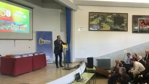 Nicanor Sen reafirma en el 50 aniversario del IES Vadinia de Cistierna el compromiso del Gobierno con la educación en las zonas rurales.