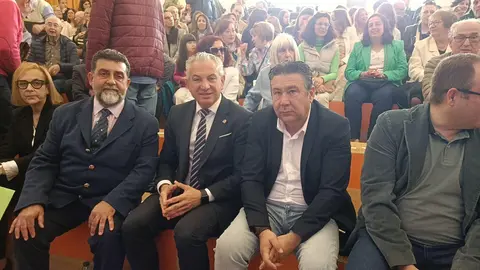 Nicanor Sen reafirma en el 50 aniversario del IES Vadinia de Cistierna el compromiso del Gobierno con la educación en las zonas rurales.