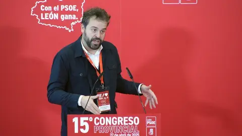 Celebración del XV Congreso Provincial del PSOE de León, con las intervenciones de Juan Francisco Serrano, diputado y secretario adjunto de organización del PSOE; la vicesecretaria del PSCyL, Nuria Rubio; el secretario general del PSOE de León, Javier Alfonso Cendón, el delegado del Gobierno, Nicanor Sen, el subdelegado del Gobierno, Héctor Alaiz y el presidente de la Diputación, Gerardo Álvarez Courel. Fotos: Peio García.