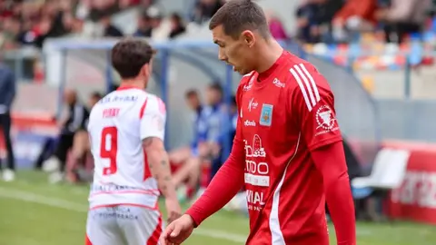 La Ponferradina se mide a un siempre incómodo Tarazona en un duelo de vital importancia.