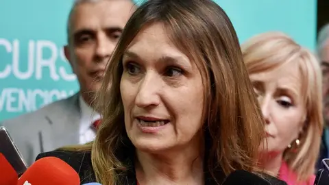 La consejera de Industria, Comercio y Empleo, Leticia García, y la de Educación, Rocío Lucas, presiden el acto de entrega de los Premios del Concurso Escolar de Prevención de Riesgos Laborales. Foto: Campillo.