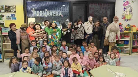 Pinar los Mayos es una tradición leonesa de la que Sariegos ha hecho bandera en los últimos años