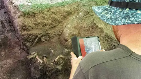 Exhumaciones realizadas durante los trabajos acometidos en Busdondo (42)